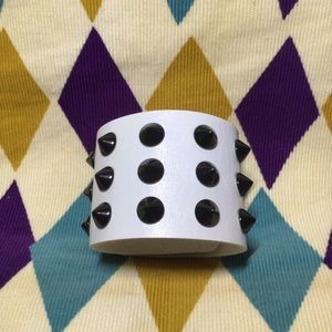 White Punk Rock Stud Spikes bracelet